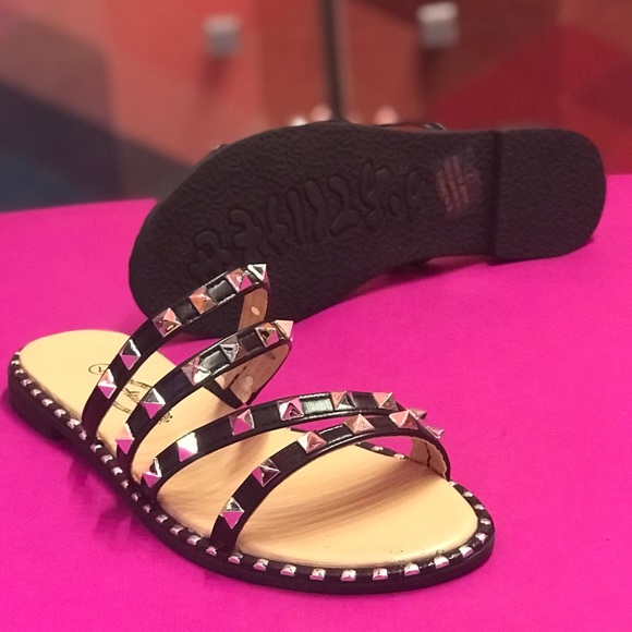 Size 7 Italina Silver Stud Strappy Black Slide On Flat Caged Sandal - Picture 3 of 6